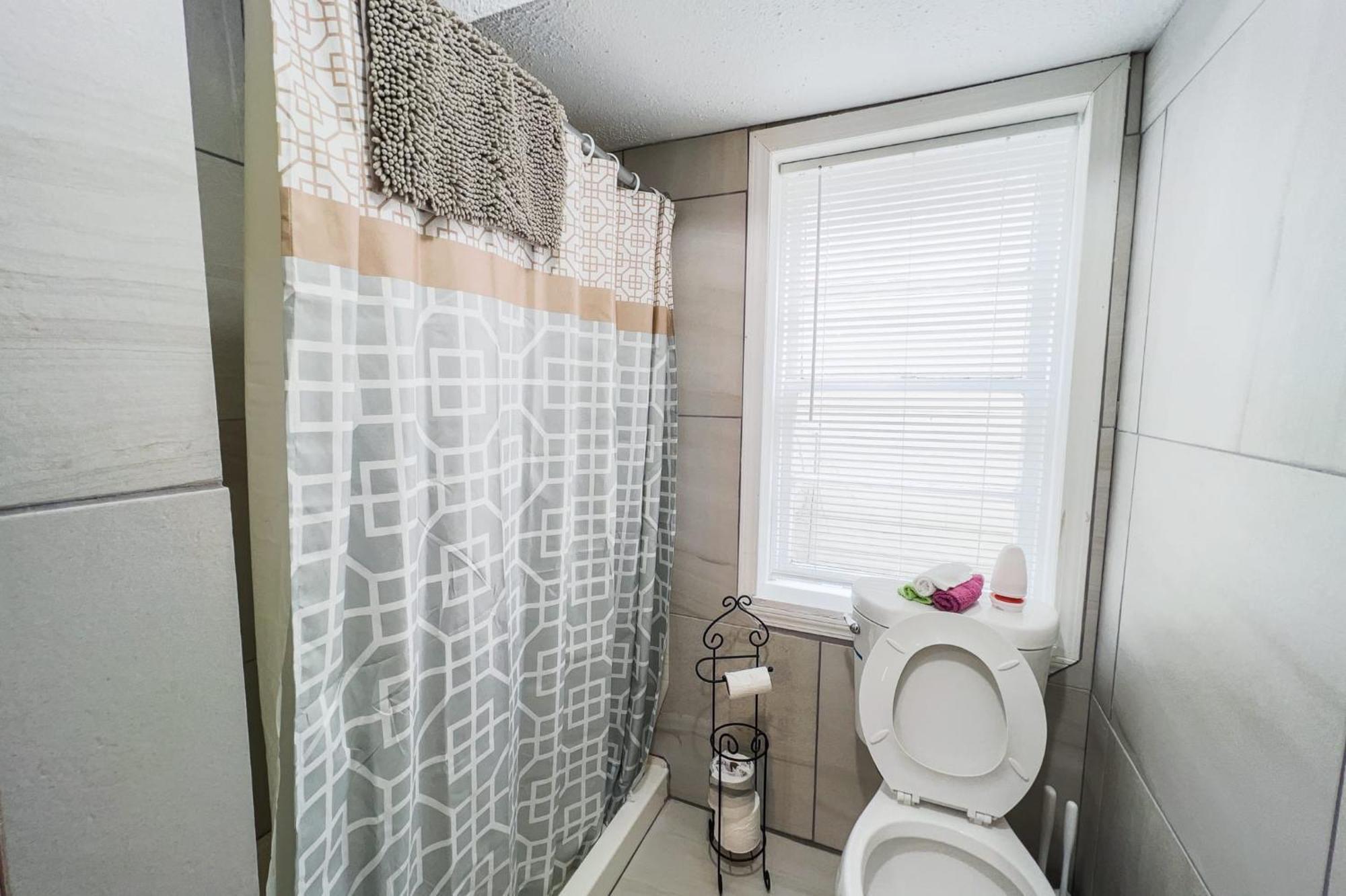 Large 6Br, 6 Bath In The City Of Niagara Falls Exteriér fotografie